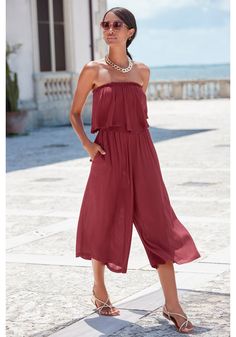 Red Flowy Strapless Culotte Jumpsuit X31099 | LASCANA Bra Fitting Guide, Swim Brands, Culotte Jumpsuit, Strapless Jumpsuit, Women's Wear, Swim Bottoms, Shop Swimwear, Bra Sizes, Overalls