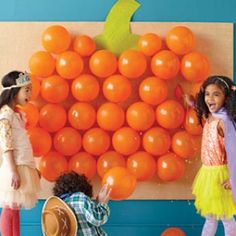 cute fall festival game...fill balloons with confetti and candy Diy Halloween Party, Fun Halloween Party Games, Halloween Games For Kids, Kids Pop, Halloween Party Games, Halloween Tags, Halloween Games