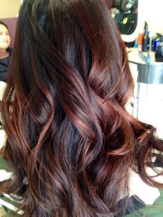 Brown And Red Hair, Red Highlights In Brown Hair, Auburn Hair Balayage, Black Hair Hairstyles, Dark Auburn Hair, Auburn Balayage, Brown Ombre Hair