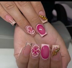 Pink Back To School Nails, Back To School Nails Pink, Genre Nails, Barbie Nails Short, Trap Nails, Vibrant Summer Nails, Pink Back To School, Pink Nails Acrylic, Acrylic Nails Short