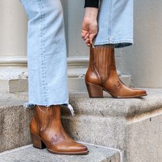 Comfortable and Unique Women's High Heel Chelsea Boot in Tan Full-Grain Leather With Studded Western Pattern. Handcrafted with the Highest Quality Materials, Including Poron® Shock-Absorbing Insoles and Genuine Leather Outsoles. Shop Now For Free Shipping & Returns! Thursday Boots Women, Boot Scootin Boogie, Western Pattern, Heeled Chelsea Boots, S Icon, Wrap Heels, Iconic Women, Chelsea Boot, Leather Wraps