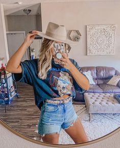 Outfits For Nashville, Western Outfits Women Casual, Nashville Outfits Summer, Summer Outfit For Women, Cowgirl Outfits For Women, Cute Cowgirl Outfits, Fair Outfits