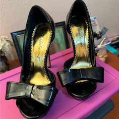 Dust Bag Included Never Worn Brand New Heels Glamorous Black Heels With Bow, Black Heels With Bow For Night Out, New Heels, Platform Heels, Shoes Women Heels, Dust Bag, Shoes Heels, Women Shoes, Brand New