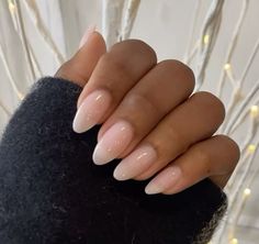 Wedding Nails Bridesmaid, Nails Bridesmaid, Work Nails, Classy Acrylic Nails, Almond Acrylic Nails, Short Acrylic Nails Designs, Oval Nails, Neutral Nails, Girls Nails