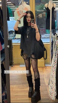 Look Grunge, Goth Outfit, Mode Hippie, Grunge Outfit, Pastel Outfit, Emo Grunge, Estilo Punk, Punk Outfits