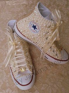 Short Quince Dresses Gold, All Star Cano Alto, Quinceanera Shoes, Bling Converse, Wedding Sneakers, Star Converse, High Heels Boots, Bling Shoes, Mia 3