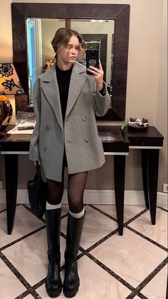 Cosmopolitan Outfit Women, Outfit Ideas Cardigans, Bar Outfit Night, Relax Outfit, Ballet Outfits, Thanksgiving Outfit Ideas, Smart Casual Work Outfit