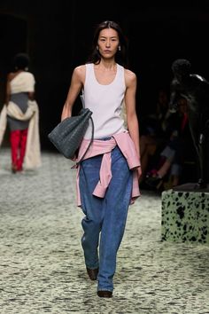 Stile Boho Chic, Mango Jeans, Dolce E Gabbana, Menswear Inspired, Fall 2023, White Tank Top