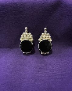 This is a beautiful clip on statement earrings made in Mexico stamped TF-50 925 with a gorgeous Onyx gemstones. Onyx Earrings, Vintage Mexican, Chicago Il, Clip On, Clip On Earrings, Statement Earrings, Onyx, Cufflinks, Etsy Earrings