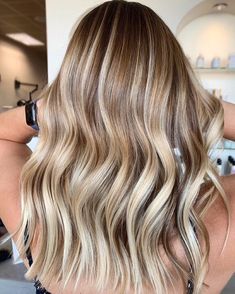 Caramel Blonde Balayage with Lowlights Highlights On Dirty Blonde Hair, Dirty Blonde Hair Ideas, Dirty Blonde Hair With Highlights, Dishwater Blonde, Blonde Hair Ideas, Hair Pics