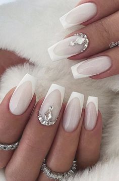 French Tip Nails With Gems, Graduation Nail Designs, French Tip Nail Art, Bridal Nails Designs, Graduation Nails, Wedding Nails Design, Nail Art Wedding, Makati