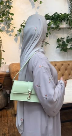 Pastel Abaya Aesthetic, Aesthetic Abayas, Hijabi Aesthetic Outfits Abaya, Abayas Style, Coquette Abaya, Modest Abaya Aesthetic, Aesthetic Hijab, Girly Dp