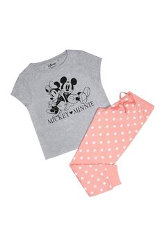 Official licensed Disney womens cotton pj set with original design. High quality garment, true to size fit and designed to last. A casualwear essential for every Disney fan and an absolute must-have for the latest film releases from the iconic franchise. Including bold graphic prints and premium embroideries of all your favourite characters, pair with denims or purchase as the perfect gift for the die-hard Disney fanatic in your life. Disney Fanatic, Disney Stars, Christmas Shop, Favourite Characters, Disney Fan, Mickey Minnie Mouse, Cotton Pyjamas, Pj Sets, Mickey Minnie