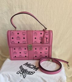 Mcm Bag, Luxury Bags Collection, Handbag Essentials, Mcm Bags, Pretty Bags, Cute Bags, Bag Shoulder, Pink Leather, Key Fob