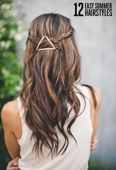 Get your hair off your face and neck while the weather's warm with these 12 easy, breezy looks. Stile Hippie Chic, Braided Updos, Fishtail Braids, Triangle Hair, Boho Styl, Long Brown Hair, Good Hair Day