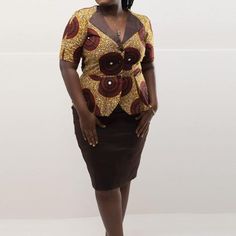 This  Ankara print suit skirt is perfect for any occasion. The design and fit adds a certain elegance to any woman wearing it as it is perfect for all shapes and sizes. 100% African wax cotton  Fits different shapes and sizes Collared suit skirt   We also make custom made clothing which can be made to measure if you provide fabrics and the style of what you would like us to produce them we can give you and estimated dispatch and delivery time  INSTRUCTIONS Machine washable on a low heat at 20 de African Print Office Wear Skirt And Top, Ankara Fitted Skirt, Kitenge Wrap Skirt, Skirt Wax, Wax Print Skirt, Costume Africain, African Suit, Skirt Pencil, African Skirts