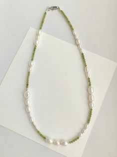 Choker Handmade, Gemstone Choker, Jewelry Personalized, Necklace Pearl, Pearl Gemstone, Green Jade, Jade Green, Minimalist Jewelry, Light Green