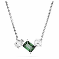 Introducing the Swarovski Green Mesmera Necklace - a breathtaking masterpiece that effortlessly combines the brilliance of crystals with Swarovski's signature elegance. Green Pendants, Swarovski Necklace, Plate Necklace, Green A, Pierced Jewelry, Necklace Green, Delicate Chain, Swarovski Jewelry, Green Necklace