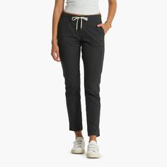 Women's Ripstop Pant | Charcoal Pants Women's | Vuori Vuori Ripstop Pants, Ripstop Pants, Coastal California, Everyday Pants, California Lifestyle, Ripstop Fabric, Pocket Leggings, Performance Outfit, S Models