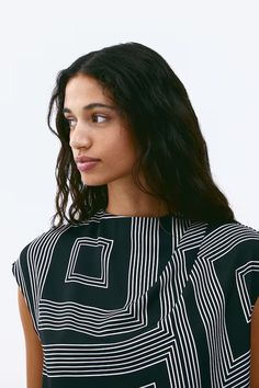 Draped blouse - Short sleeve - Long - Black/patterned - Ladies | H&M US Draped Blouse, Blouse Short Sleeve, Mock Turtleneck, Long Black, Black Pattern, Black Blouse, Cap Sleeves, One Shoulder, H&m