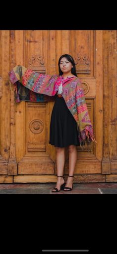 All pashminas are unique and handcrafted by Mexican Artisans from Chiapas. Traditional Latin American Clothes, Bohemian Alpaca Wraps One Size, Bohemian Alpaca Wrap One Size, Traditional Handwoven Poncho, Bohemian Alpaca Shawl, Bohemian Alpaca Shawl One Size, Traditional Handmade Pashmina Shawl, Folk Style Handwoven Shawl, Bohemian Silk Scarf For Winter