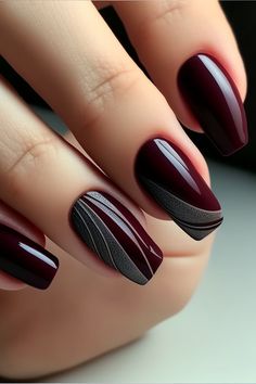 Тре�нды в маникюре Navy And Silver Nails, Fur Nails, Purple And Pink Nails, Nail Art Simple, Nail Paint Shades, 2024 Nails, Nail Art For Beginners, Nails Fashion