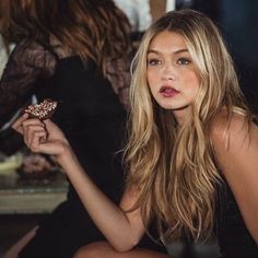 Blonde Hair Inspiration, Model Aesthetic, Blair Waldorf, 가을 패션, Dream Hair, Gigi Hadid, Aesthetic Hair, Bella Hadid, Gossip Girl