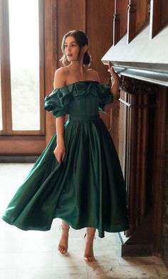 Knee length off the shoulder short sleeve a-line party dress with boned corset bodice. Short Wedding Guest Dresses, Fall Formal Dresses, Emerald Gown, Off Shoulder Evening Dress, Fall Wedding Guest Dress, Mac Duggal Dresses, Brocade Dresses, Bride Groom Dress, Western Chic