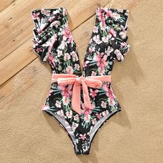 Introducing our Family Matching Floral Swim Trunks and Ruffle-Sleeve Swimsuit! Gear up for unforgettable summer moments with our Family Matching Allover Floral Print Swim Trunks Shorts and Ruffle-Sleeve Belted One-Piece Swimsuit. Whether you're hitting the beach or lounging by the pool, this matching set is a must-have for the whole family. Fabric: Crafted from a blend of polyester and spandex, our swim trunks and swimsuit are designed for comfort and durability, allowing you to enjoy endless ho Summer Moments, Sleeve Swimsuit, Family Outing, Printed Swim, Matching Family Outfits, Black Boys, Black Swimsuit, Family Matching, Matching Outfits