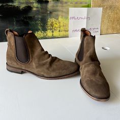 - Designer = John Varvatos - Size = 13. Trunk 44 - John Varvatos Sharpie Fleetwood Chelsea Boots Hand Made In Italy Size 13m Boots -6measured Underneath Outsole From Front Tip Of Boots To Back Tip Of Heel To Give An Estimate Of Size Length = Approximately 34.2cm - Heel Height = Approximately 1.25” Inches (3cm) -Height Measured At Top Tip Of Boots To Bottom Tip Of Heel = Approximately 18cm Please Note Very Superficial Dirt On Leather During Storage As Item Pressed Against Each Other. Doesn’t Affe Brown Slip-on Boots, Brown Fitted Slip-on Boots, Fitted Brown Slip-on Boots, Fall Chelsea Boots With Leather Sole And Slip-on Design, Fall Slip-on Chelsea Boots With Leather Sole, Fall Chelsea Boots With Leather Sole, Classic Chelsea Boots With Vibram Sole, Classic Slip-on Chelsea Boots With Vibram Sole, Fitted Round Toe Chelsea Boots For Galas