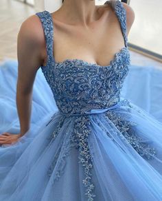 Details:-Baby blue and deep ocean blue color-Tulle and lace fabrics-A-line with laced top and straps-For special occasions Dresses Long Formal, Short White Dress Wedding, Chic Prom Dresses, Dress Celebrity, Knee Length Wedding Dress, Celebrity Gowns, Mini Wedding Dresses, Sweetheart Prom Dress, Deep Ocean