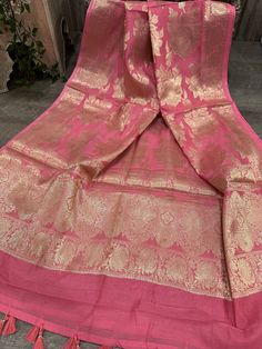 Gorgeous cotton silk bright pink Banarsi dupatta with beautiful rose motifs in gold zari. Luxury Pink Tussar Silk Dupatta, Gold Banarasi Silk Dupatta For Transitional Season, Gold Anarkali Katan Silk Dupatta, Bollywood Style Pink Saree For Celebration, Pink Raw Silk Dupatta, Pink Handloom Tussar Silk Dupatta, Pink Saree For Eid Celebration, Pink Raw Silk Traditional Wear With Sheer Dupatta, Pink Katan Silk Traditional Wear With Sheer Dupatta