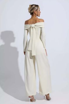 Drape Jumpsuit | Apricot Jumpsuit | Off Shoulder Jumpsuit Bonfire Fits, Drape Jumpsuit, Mode Mantel, Jumpsuit Outfits, Heels Dress, Off Shoulder Jumpsuit, Bridal Jumpsuit, Wedding Jumpsuit, Jumpsuit Elegant