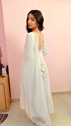 White Chikankari Anarkali Kurta, White Chikankari Anarkali Suits, Back Deep Neck Kurti Designs, Chikankari Suits Design Neckline, Deep Neck Back Designs For Kurtis, White Anarkali Suits Classy, Deep Neck Kurti Designs, White Chikankari Kurta