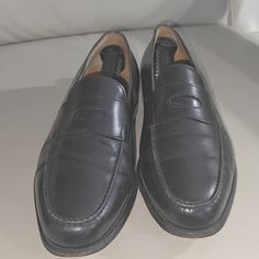 Excellent Condition John Lobb Black Loafers In Size 9. No Scratches On The Leather And Plenty Of Life Left In The Soles. I Wear A 9.5d And These Fit "Snug". Treat Yourself To The Best Crafted Shoe You'll Ever Own! Black Cap Toe Loafers For Business, Designer Business Slip-ons With Rubber Sole, Designer Slip-on Oxfords For Business, Designer Slip-on Dress Shoes For Business, Classic Black Moccasins For Galas, Designer Business Moccasins With Moc Toe, Masculine Slip-on Formal Loafers, Designer Black Moccasins For Business, Masculine Slip-on Loafers For Formal Occasions