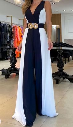 Style Upgrade, Jumpsuit Party, White Jumpsuit, Fashion Mode, Wide Leg Jumpsuit, Tulum, Jumpsuits For Women, Wide Leg Pants, Farmer