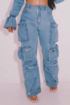 High waisted jeans Pockets Distressed Pocktes Straight legs Button zipper closure 98% cotton 2% spandex Hand wash cold Inseam is 33 inches Model is wearing a size 5 MODEL STATS Height: 5.5"Bust:32" / Waist:26" / Hips:41" Winter Outfits Blackgirl Baddie Casual, High Split Dress, Bodycon Dress Parties, Pocket Top, Baddie Outfits Casual, Lookbook Outfits, Dress Suits, Waist Length, Look Chic