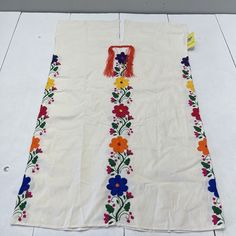 Balam White Floral Embroidered Huipil Dress Women’s Os Condition Is New With Tags See Pics Ls89/24 F5 Lh18 Strapless Beach Dress, Chiffon Shift Dress, Floral Ruffle Dress, Satin Cocktail Dress, Tropical Leaf Print, Blue Maxi, Casual White Dress, Bow Detail Dress, Womens Tie