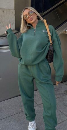 Cute Sweatsuit, Winter Tracksuit Outfits, Green Sweatsuit, Track Suit Outfits Women, Women’s Tracksuit Outfit, Sweatsuit Sets Women, Travel Tracksuit, Tracksuits Outfits