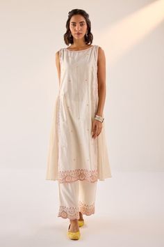 Off white kurta embellished by pearl- threadwork floral motifs, scalloped border and side gathers. Comes with embellished palazzo. - Aza Fashions Kurta With Palazzo, Scalloped Border, White Kurta, Floral Motifs, Aza Fashion, Fashion Set, Floral Motif, Types Of Sleeves, Siding