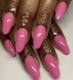 Almond Nails Dark Skin, Pink Nails Dark Skin, Gel Nails Dark Skin, Gel Nails Dark, Aestethic Nails, Nail Shapes And Designs, Nails Dark Skin, Brown Hands, Coloured Nails