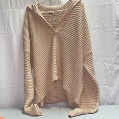 Free People Brand. New. Dusty Pink. Very Warm. Over Size Look. Would Fit A Large Or Xl Chunky Oversized Sweater, Neutral Sweaters, Striped Sweater Dress, People Brand, Y2k Sweater, Blue Tweed, Sweater Fits, Chenille Sweater, Over Size