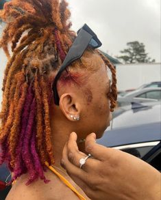 Dye Locs Black Women, Dreadlocks Dyed, Loc Dye Ideas, Loc Colors, Dyed Locs, Colored Locs, Dreadlocks Hair Care, Lemonade Braids Hairstyles, Hair Dyed