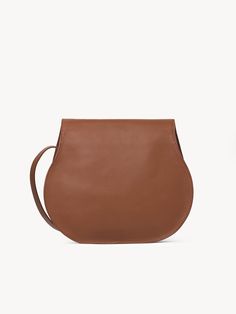 Chloe Marcie Medium, Sustainable Leather, Bag Collection, Feminine Silhouette, Chloe Marcie, Feminine Aesthetic, Day Bag, Saddle Bag, Brass Hardware