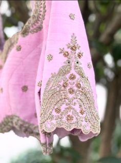 Pelli Blouse, Heavy Blouses, Magam Works, Sea Embroidery, Designer Suits For Wedding, Pink Blouse Designs, Handwork Blouse, Piping Design, Pattu Saree Blouse Designs