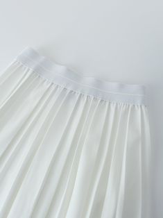 Our best selling Pleated skirt is back in an all new length! This easy to wear skirt can be dressed up or down, depending on the occasion, and is a must-have for your wardrobe. Fit: True to size. Skirt length is 24" Teen Skirts, White Pleated Skirt, Pleated Maxi Skirt, Pleated Maxi, Dressy Tops, Pleated Midi Skirt, Dresses For Teens, Winter Looks, White Skirts