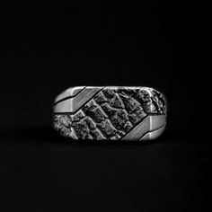 In search of an eye-catching accessory? Look no further than this sophisticated Rectangle Textured Ring. Each ring is handmade with impeccable attention to detail, crafted with the highest quality 925 sterling silver and given a unique textured finish for extra flair. This one-of-a-kind piece is sure to add some shine to any ensemble, whether you're going for subtle and elegant or something more daring and bold. Not only does it look beautiful, but it's guaranteed to last a lifetime - perfect fo Ring Rectangle, Ring Geometric, Band Ideas, Rectangle Ring, Silver Mens Ring, Mens Gemstone Rings, Jewelry Illustration, Contemporary Ring, Ring Men