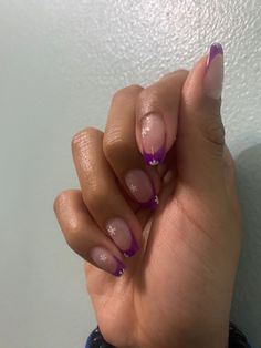 Purple french tip with daisy Purple French Tip, French Tip Acrylics, Purple French, Flower Nails, Nail Design, Purple Flowers, Acrylic Nails, Daisy