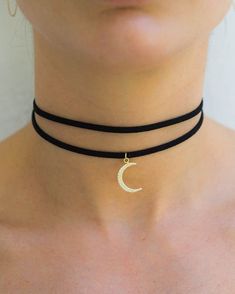 pinterest - bxsiccjericaa Stile Harry Potter, Moon Choker Necklace, Diy Collier, Chocker Necklace, Black Choker, Girly Jewelry, Pretty Jewellery