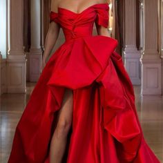 Brand New Never Used Red Satin Dress Red Green Dress, Masquerade Prom, Satin Ball Gown, Dress With Split, Evening Dresses Online, Chique Outfits, Cheap Evening Dresses, Red Prom, Christmas Party Dress